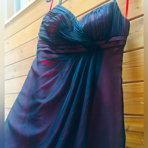 Semi-Formal Red and Black Dress - Picture 5 of 6